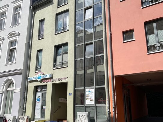 2-Zimmer-Wohnung mit Dachterrasse und Einbauküche in Innenstadt Greifswalds