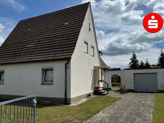 Älteres Ein- bis Zweifamilienhaus in Nürnberg-Moorenbrunn