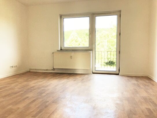 PLATZ FÜR DIE FAMILIE: 3-Zimmer Wohnung mit Balkon und Tageslichtbad!