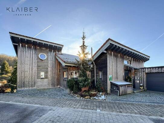 Schönes, Exclusiv ausgestattetes Luxus Haus mit Pool,Aussenküche, W.garten, ELW, Garage, ruhige Lage