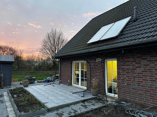 Moderne Doppelhaushälfte in Upjever - Mit Solarthermie einziehen und nachhaltig wohlfühlen!