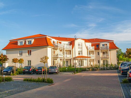 Lichthelle Ferienwohnung mit Seeblick in Kühlungsborn-West zu verkaufen.