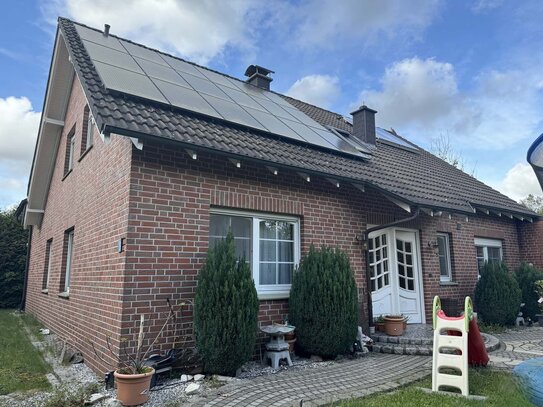 Tolle Lage - schönes Haus - viel Platz zum Leben! Großes Ein - oder Zweifamilienhaus in Lienen Kattenvenne!