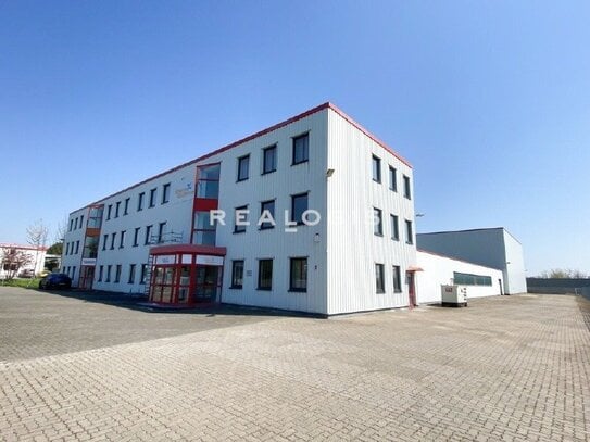 Prod./Lagerflächen ca. 2600 m² , teilbar ab 1200 m²