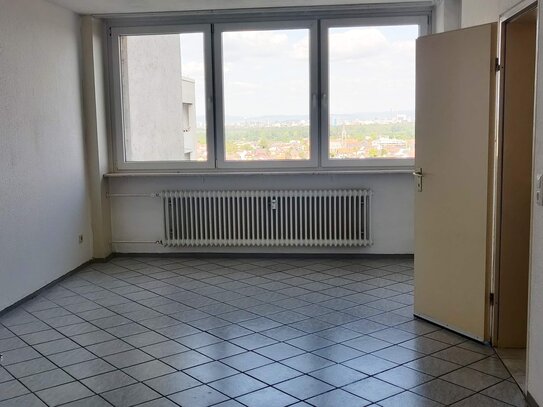 Helle 2-Zimmer-Wohnung mit Balkon, Einbauküche + Bad in 17. Etage (vorzugsweise 2er-WG Studenten + Amazon-Mitarbeiter)