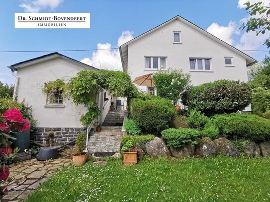 Einfamilienhaus mit besonderem Flair und herrlicher Gartenanlage in 56477 Rennerod!