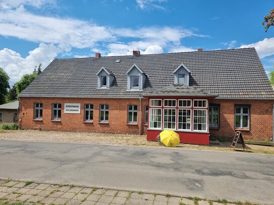 Wohn- und Geschäftshaus in der Feldberger Seenlandschaft, MV