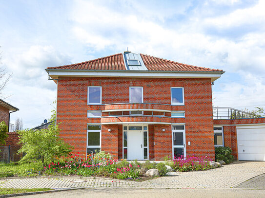 Schicke und vielseitige Villa in Lüneburg-Oedeme!