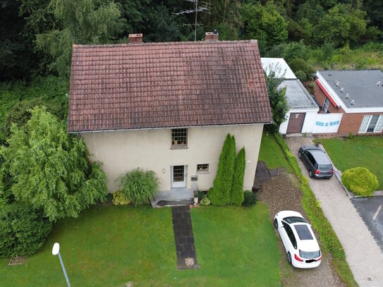 Zweifamilienhaus für Handwerker in Eilshausen