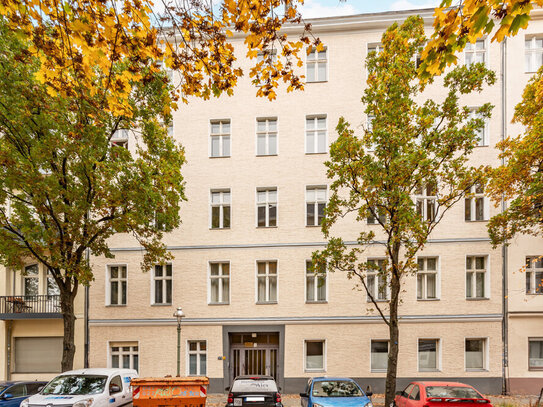 **Ausbaufähiger Dachrohling in zentraler Lage mit Baugenehmigung**