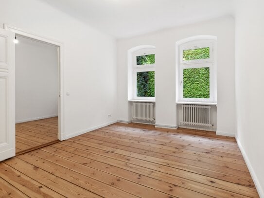 Urbanes Wohnglück: Ruhige 2-Zimmer-Wohnung mit Balkon im 1. OG in Neukölln