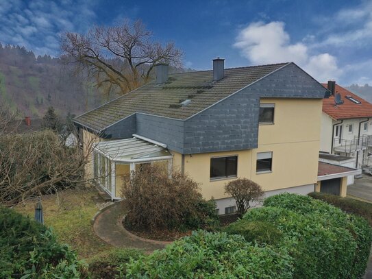 Zeitloses Architektenhaus mit Einliegerwohnung