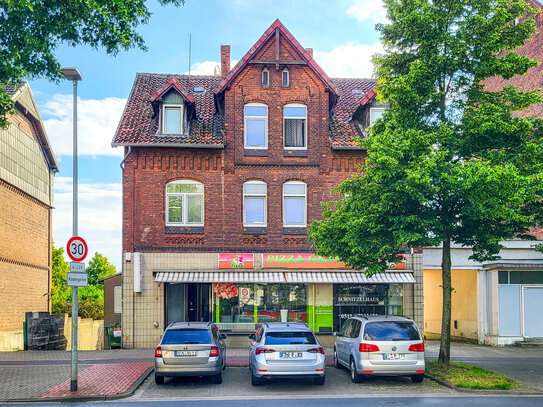 Stöcken: kleines Wohn-/Geschäftshaus in zentraler Lage mit großem Garten