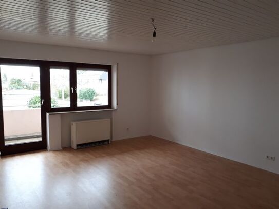 Schöne 3-Zimmer-Wohnung inklusive großem Balkon und Autoabstellplatz in Pfedelbach