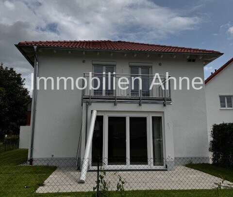 Provisionsfrei! Haus mit kleinem Garten und Kuschelecken ohne Ende - Neubau in Hausen!