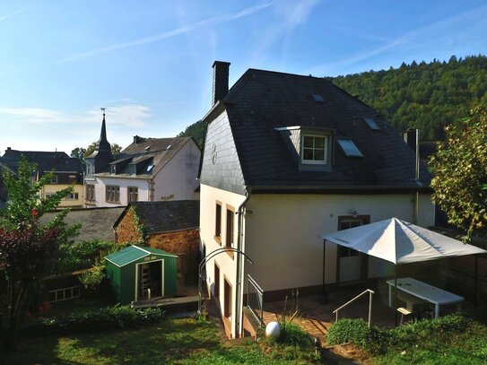 Gepflegt und gemütlich - Zweifamilienhaus mit Garten in Trier-Ehrang