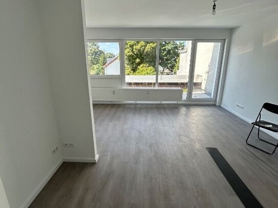 Hübsche Etagenwohnung mit großer Terrasse zu verkaufen. ***Erstbezug nach Sanierung***