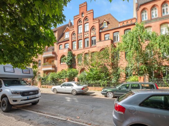 Rarität in Lüneburg: Denkmalgeschütztes Mehrfamilienhaus mit 7 Wohneinheiten im Roten Feld