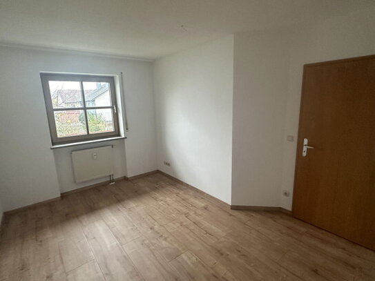 2 Zimmer ETW, Erstbezug nach Renovierung, provisionsfrei, 1. OG