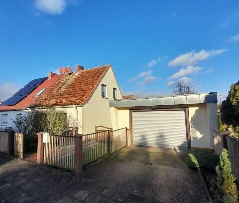 Einfamilienhaus mit 4 Zimmer , Garten und Garage in der Stadt Fehrbellin