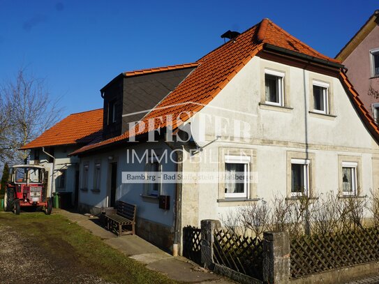 Sanierungsbedürftiges Bauernhaus mit Nebengebäude und kleinem Garten in Sassendorf