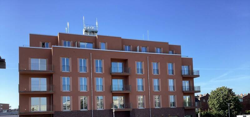 Penthouse mit Dachterrasse und Weitblick über Dächer und ins Grüne - Photo 1