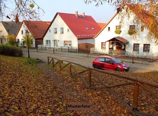 Barrierefrei zugängliche Doppelhaushälfte mit Carport