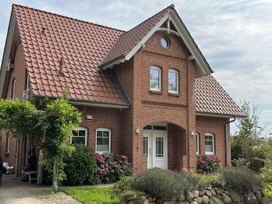 Einziehen und wohlfühlen! Familienfreundliches Landhaus mit Weitblick