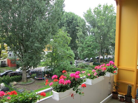 Schöne Eigentumswohnung mit Balkon und Stellplatz in begehrter Lage von Berlin-Lichtenberg