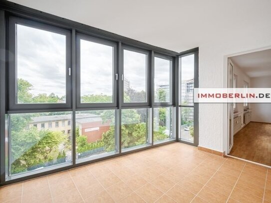 IMMOBERLIN.DE - Sehr helle Wohnung mit Südloggia, Lift + Pkw-Stellplatz beim Ku’Damm