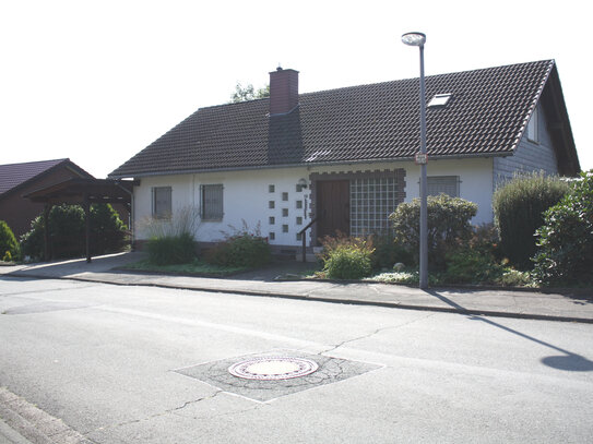 Sonnig gelegenes Einfamilienhaus mit Balkon in Erndtebrück