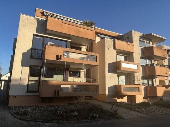 Klassische 2-Zimmer-Wohnung mit Einbauküche und Westbalkon in Leverkusen-Opladen!