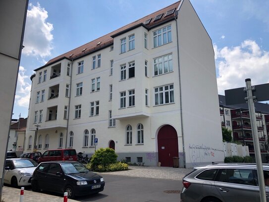 Charmante 4-Zimmer-Altbau-ETW mit Parkett und Balkon