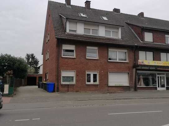 Mehrfamilienhaus mit 4 Wohnungen