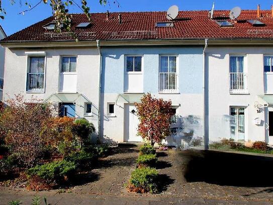 Modernes Reihenmittelhaus + Ausbaureserve im Dachstudio Terrasse Garten großes Bad Gäste-WC Duschbad