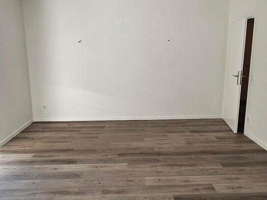 Sehr schöne 3 Zimmer Wohnung mit Balkon in Duisburg zu vermieten!!!