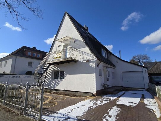 Neues Jahr, neues Haus. Schenken Sie sich ein Einfamilienhaus mit Einliegerwohnung