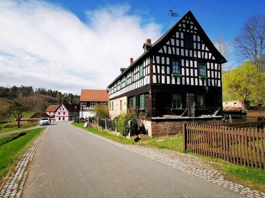 Historisches Fachwerkhaus mit Bohlenstube in den Tälerdörfern