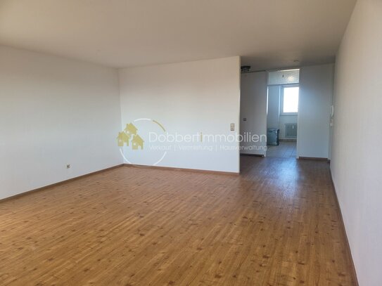 nette 3 Zimmerwohnung mit verglastem Balkon und TG-Stellplatz