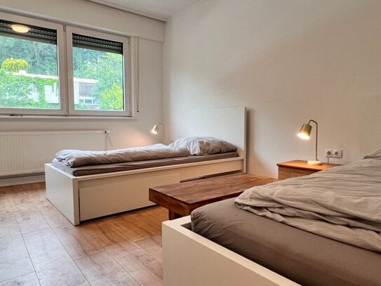 3-Zimmerwohnung mit 6 Betten, Küche, Bad/WC, Balkon, WLAN, Waschmaschine