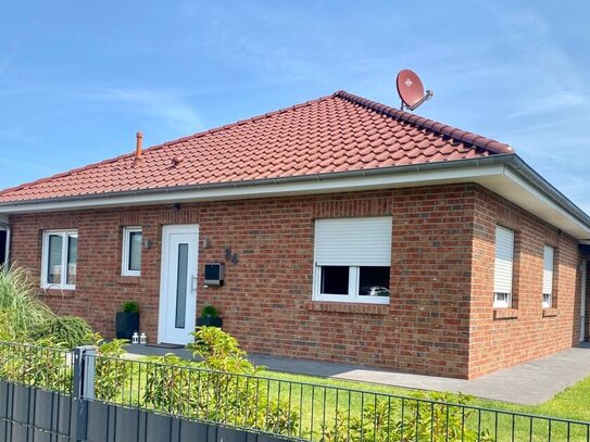 Hochwertiger Bungalow mit Wintergarten und Ausbaumöglichkeit in ruhiger Sackgasse