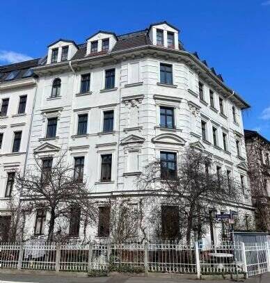 3 Zimmer in freundlicher Hausgemeinschaft, EBK, Tageslichtbad