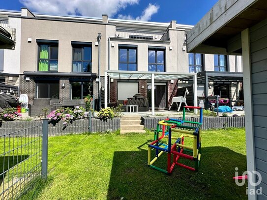 Familienfreundliches Reihenmittelhaus - hochwertige Ausstattung, Garten, Dachterrasse in Oberneuland