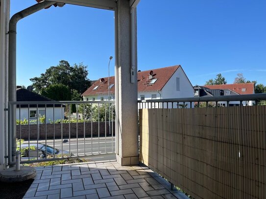 *** 2-Zimmer inkl. EBK, Balkon in Westausrichtung, TG-Stellplatz in sehr gepflegter Mehrfamilienhausanlage ***