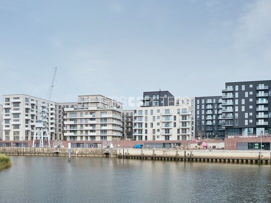 + Dachterrasse mit Blick über den Baakenhafen +