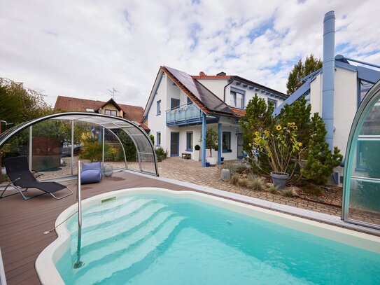 Modernes Einfamilienhaus mit Pool und Einliegerwohnung