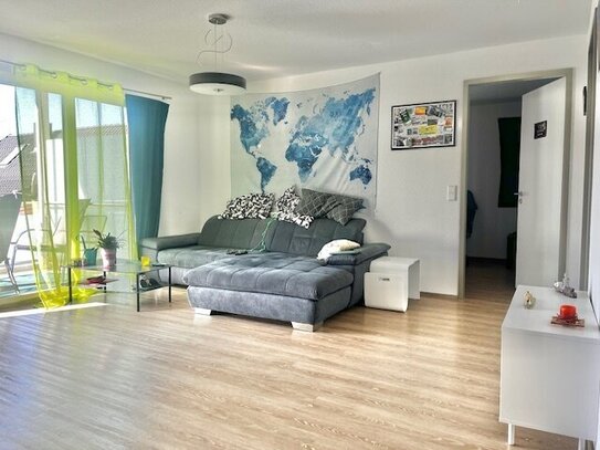 helles Appartement mit großzügigem Schlafzimmer