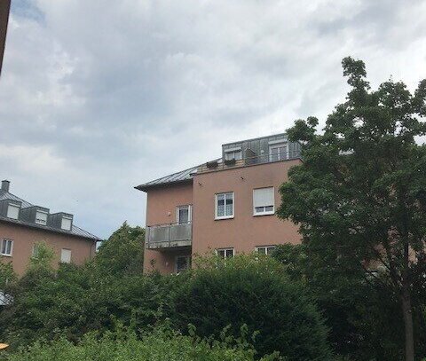 1600/91020/8 - Schöne Dachgeschosswohnung mit Aufzug und kleinem Balkon