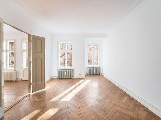 Schöne Altbauwohnung mit viel Platz, individuellem Gestaltungspotential & Süd-Balkon