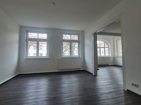 ***TOP! - frisch renovierte 2,5-Zimmer-Wohnung